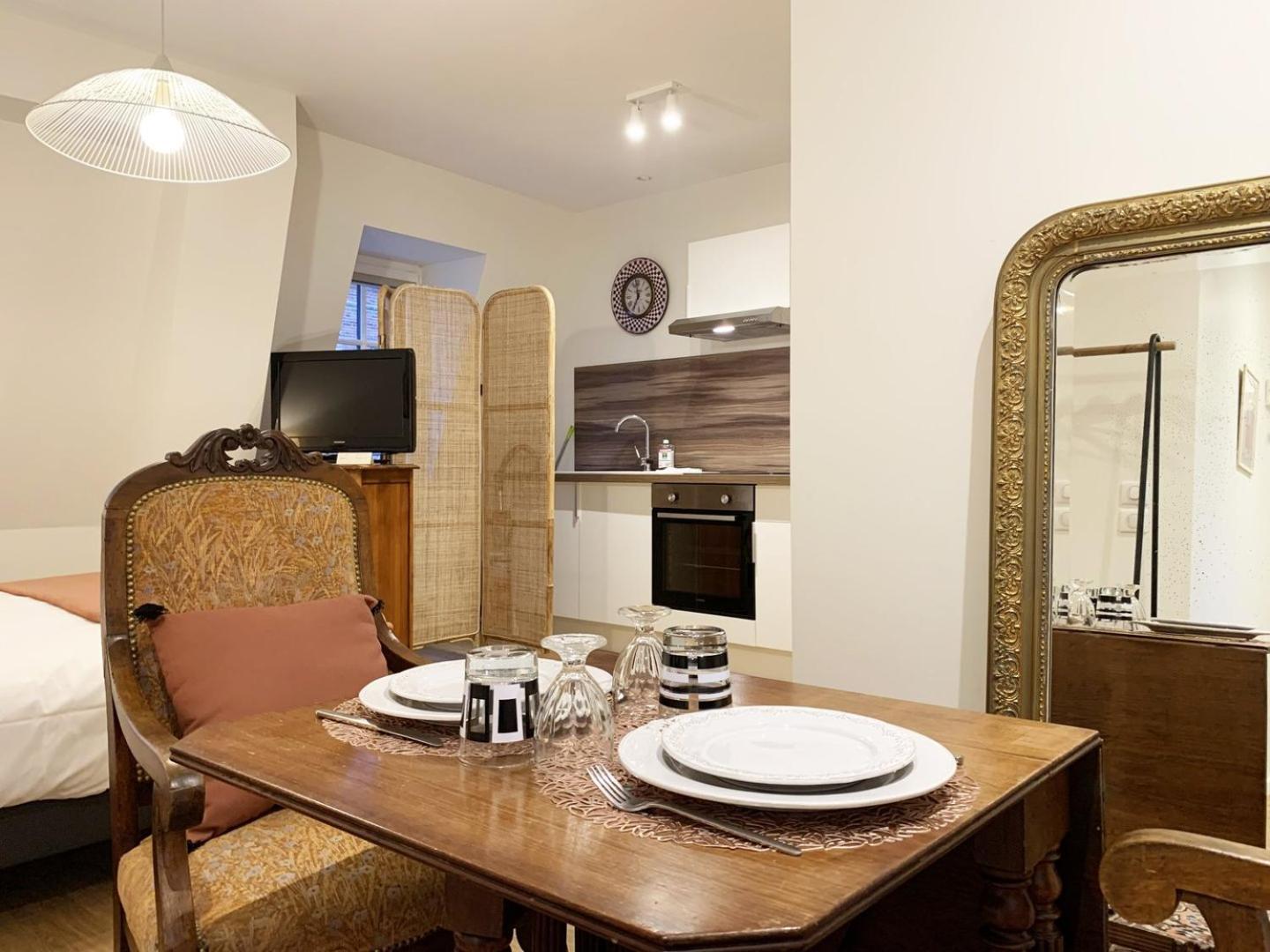 Monet - Appartement Pour 2 Personnes شارتر المظهر الخارجي الصورة
